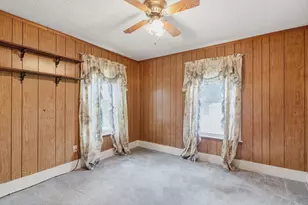 1113 Main St, Leominster, MA 01453 - Photo 12