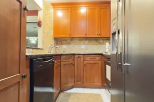 1 Boatswains Wy, Chelsea, MA 02150 - Photo 6