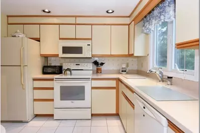 191 Brickett Hill Circle #191, Haverhill, MA 01830 - Photo 2