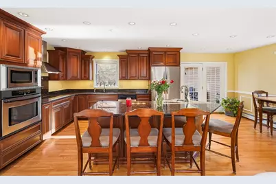 923 Main Rd, Northbridge, MA 01588 - Photo 8