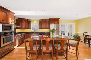 923 Main St, Northbridge, MA 01588 - Photo 8