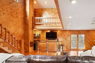 923 Main St, Northbridge, MA 01588 - Photo 22