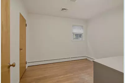 1443 Bedford St, Fall River, MA 02723 - Photo 20