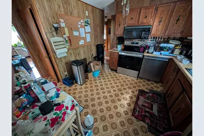 193 Bouchard Ave, Dracut, MA 01826 - Photo 6