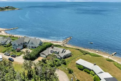 31 Sunset Point Rd, Falmouth, MA 02556 - Photo 2