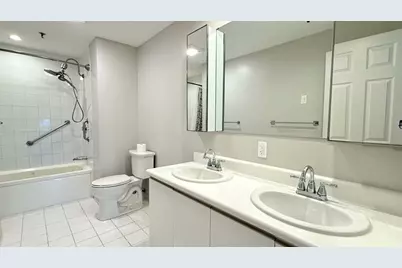 3920 Mystic Valley Pkwy #1105, Medford, MA 02155 - Photo 10