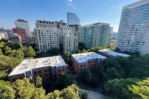 8 Whittier Pl, Boston, MA 02114 - Photo 34
