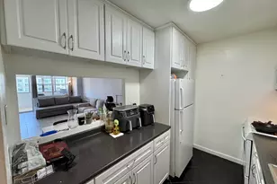 8 Whittier Pl, Boston, MA 02114 - Photo 28