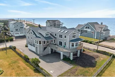 70 Menauhant, Falmouth, MA 02536 - Photo 2
