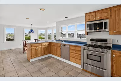 70 Menauhant, Falmouth, MA 02536 - Photo 14