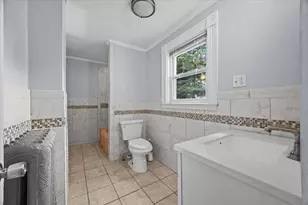 229 W Chestnut St, Brockton, MA 02301 - Photo 24