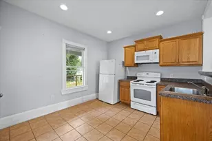 229 W Chestnut St, Brockton, MA 02301 - Photo 4