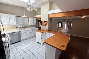 84 Perry St, Weymouth, MA 02189 - Photo 4