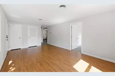60 Keddy Street, Springfield, MA 01109 - Photo 4