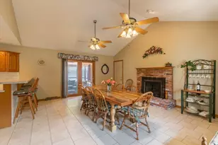 35 Jennie Cir, Agawam, MA 01001 - Photo 14