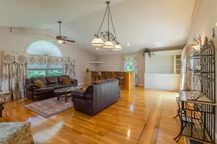 35 Jennie Cir, Agawam, MA 01001 - Photo 24