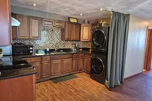 33A Jackson St, Lynn, MA 01902 - Photo 4