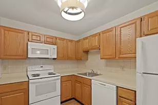 198 Locust, Lynn, MA 01904 - Photo 4