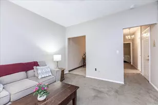 377 Bunker Hill St, Boston, MA 02129 - Photo 8