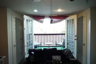 8 Beechwood St, Boston, MA 02121 - Photo 28