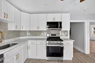 18 Otis, Somerville, MA 02145 - Photo 2