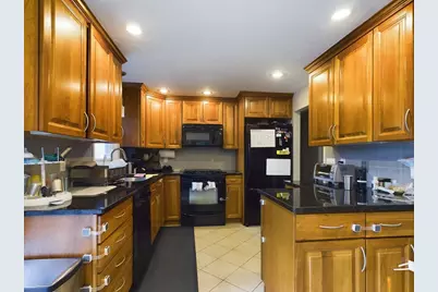 1 Makechnie Rd, Burlington, MA 01803 - Photo 2