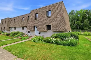146 Beekman Dr, Agawam, MA 01001 - Photo 2