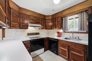 146 Beekman Dr, Agawam, MA 01001 - Photo 4