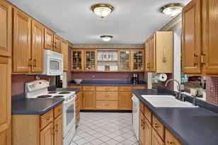 442 Flint St, Barnstable, MA 02648 - Photo 10