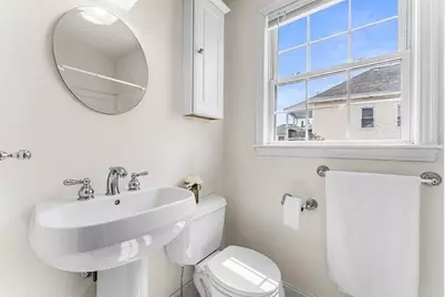 30 Russell St #5, Waltham, MA 02453 - Photo 12