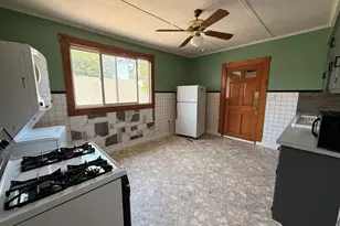 190 Ennell, Lowell, MA 01850 - Photo 4