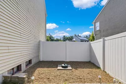 99 Stephanie Pl, New Bedford, MA 02745 - Photo 12