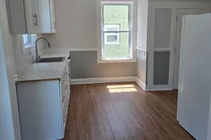421 Belgrade, Boston, MA 02132 - Photo 6