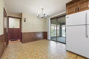 38 S Alhambra Cir, Agawam, MA 01001 - Photo 8