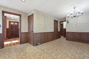 38 S Alhambra Cir, Agawam, MA 01001 - Photo 12