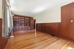 38 S Alhambra Cir, Agawam, MA 01001 - Photo 6