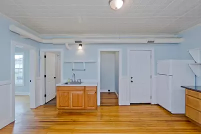 56 Pine St., Holyoke, MA 01040 - Photo 8