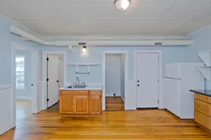 56 Pine St, Holyoke, MA 01040 - Photo 8