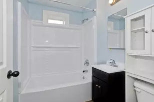 56 Pine St, Holyoke, MA 01040 - Photo 12