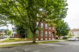 56 Pine St, Holyoke, MA 01040 - Photo 2