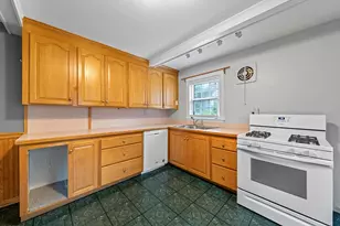 9 Auburn Rd, Beverly, MA 01915 - Photo 16