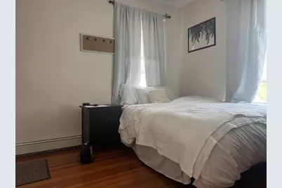 33 Main St #6, Somerville, MA 02145 - Photo 4