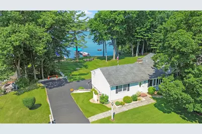 34 Macarthur Dr, Millbury, MA 01527 - Photo 2