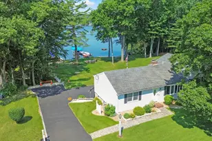 34 MacArthur Dr, Millbury, MA 01527 - Photo 2