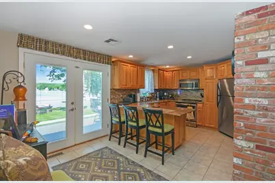 34 Macarthur Dr, Millbury, MA 01527 - Photo 18