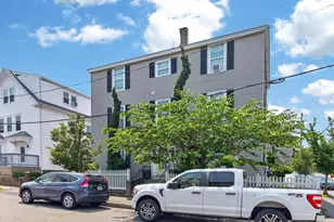 32 Arthur St, Beverly, MA 01915 - Photo 4