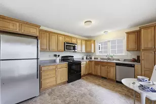 137 Cherry Dr, Wilbraham, MA 01095 - Photo 6