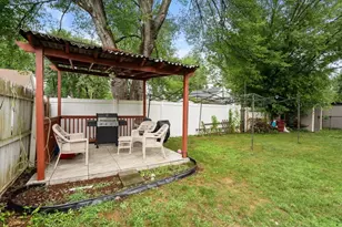 86 Granby St, Springfield, MA 01108 - Photo 40