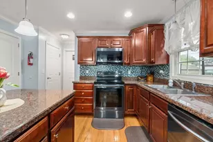 86 Granby St, Springfield, MA 01108 - Photo 6