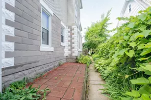 54 Montgomery Ave, Holyoke, MA 01040 - Photo 18